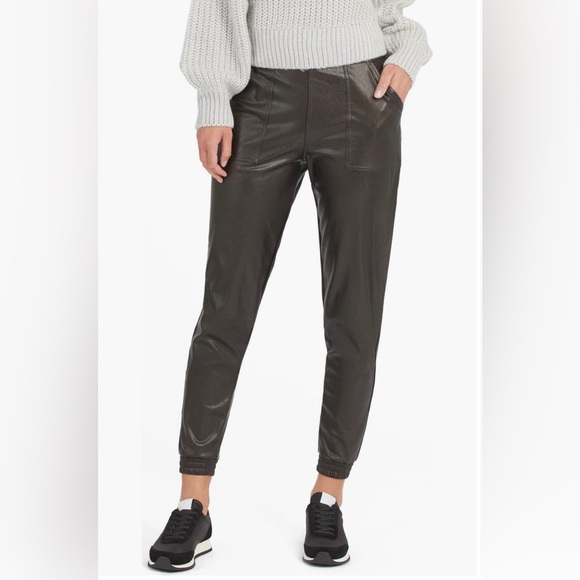 SPANX Faux-Leather Jogger Pants in Black Size M